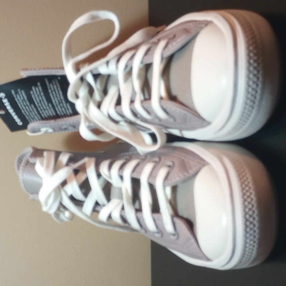 Converse, high top leather sneakers, size 7